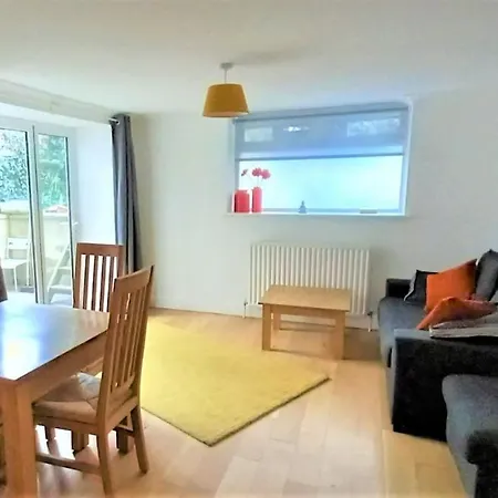 2 Bedroom Victorian Garden Flat London Exterior photo