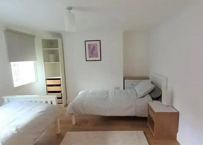 2 Bedroom Victorian Garden Flat